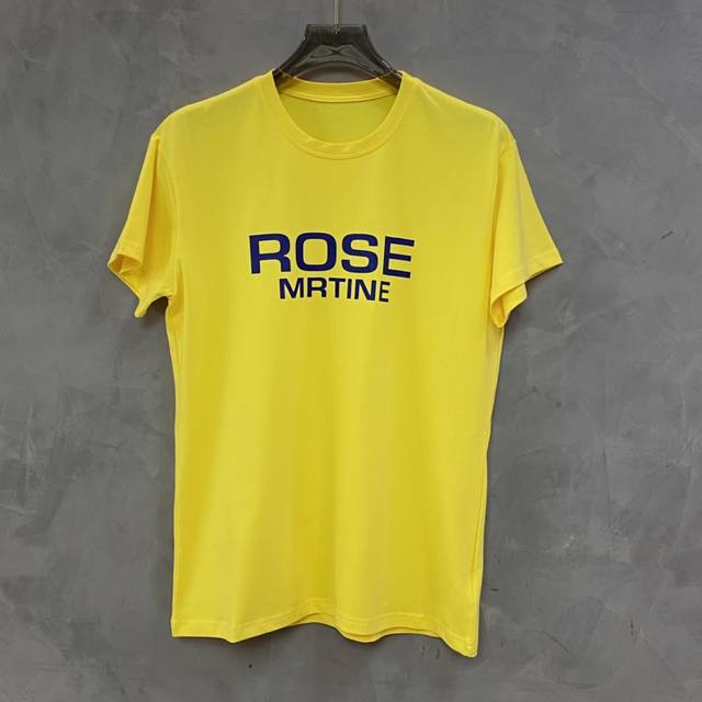 Martine Rose Rose短袖t恤 颜色超显白 胸前logo字母印花图案 增加了辨识度 正常版型 超显瘦 每人必不可少的一件短袖 百搭款 黄色sml